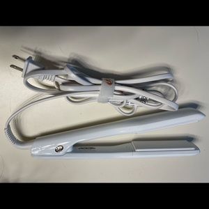 T3 Ceramic Flat Iron